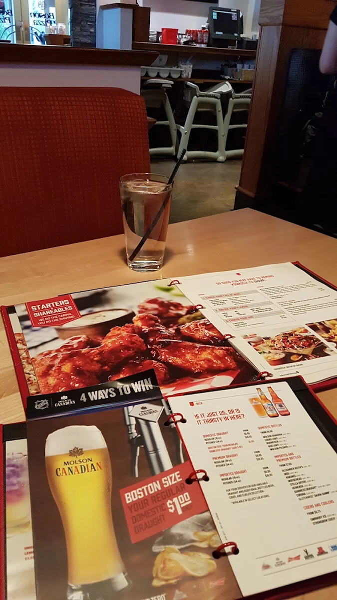 Menu, Boston Pizza