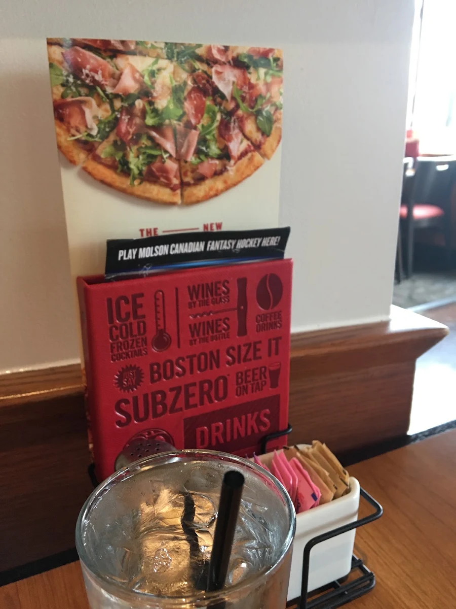 Menu, Boston Pizza