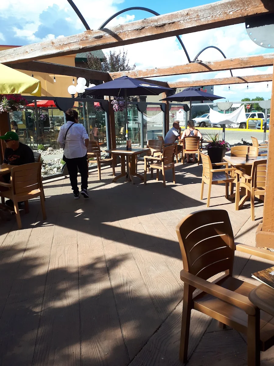 Vibe, Montana’s BBQ & Bar