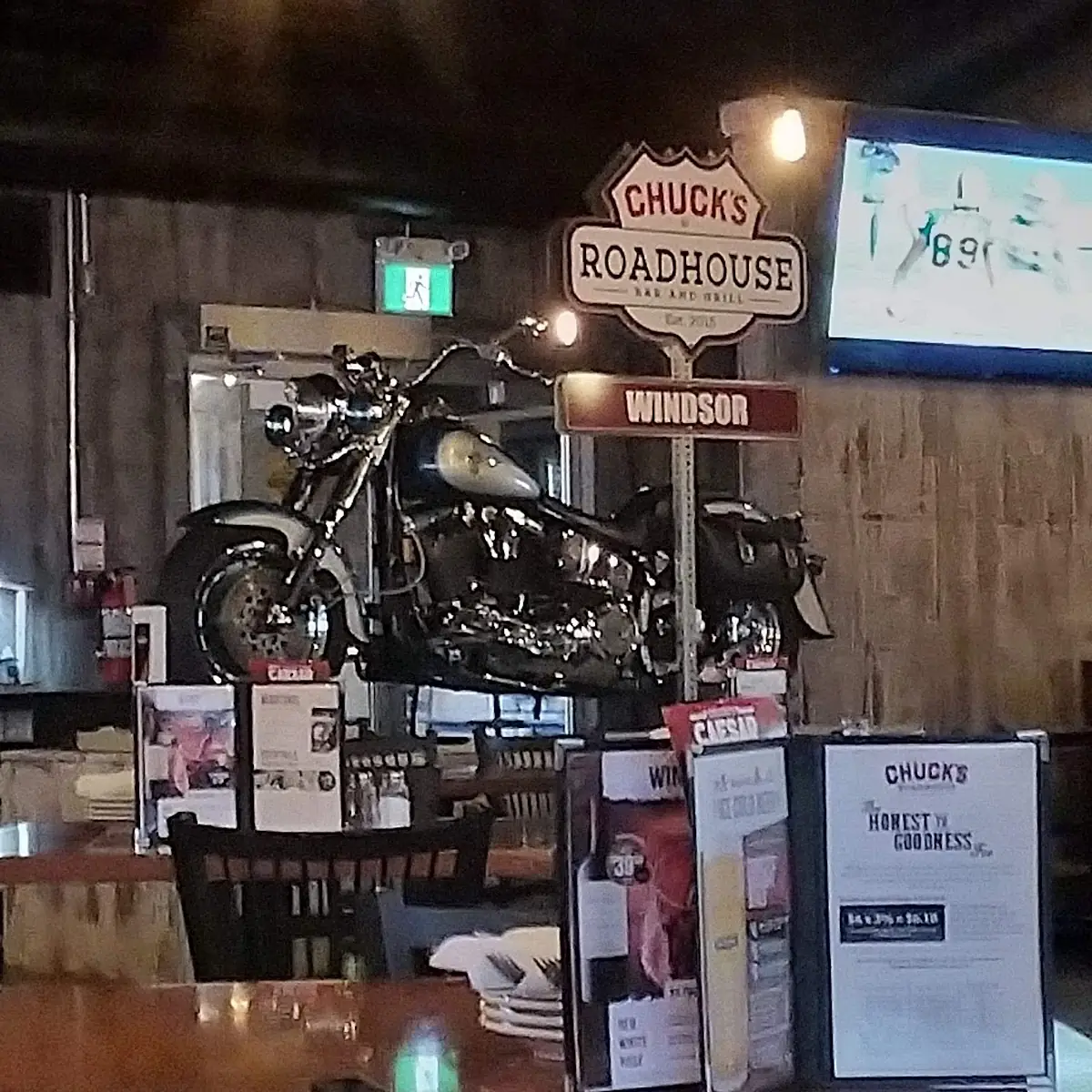 Vibe, Chuck’s Roadhouse Bar and Grill