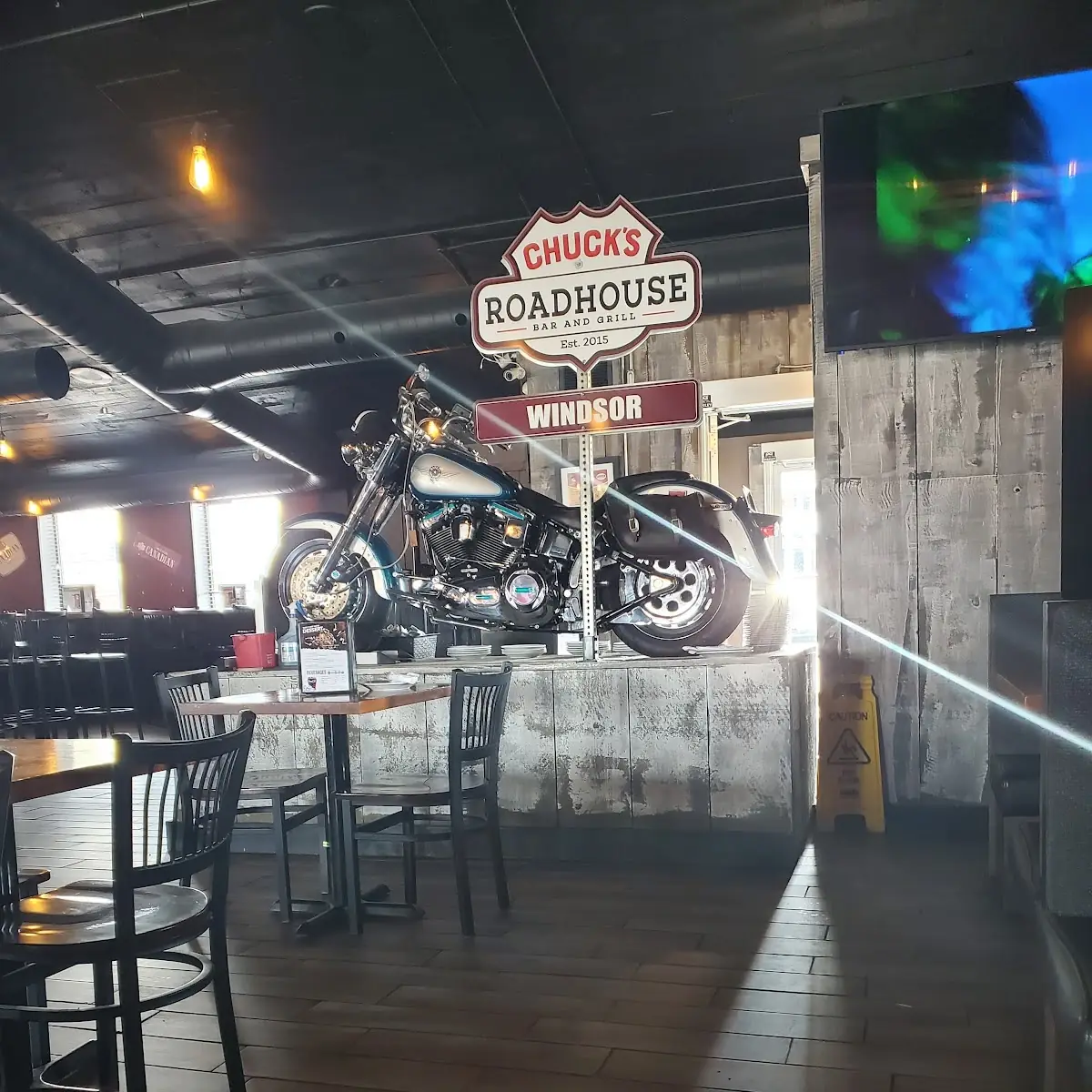 Vibe, Chuck’s Roadhouse Bar and Grill