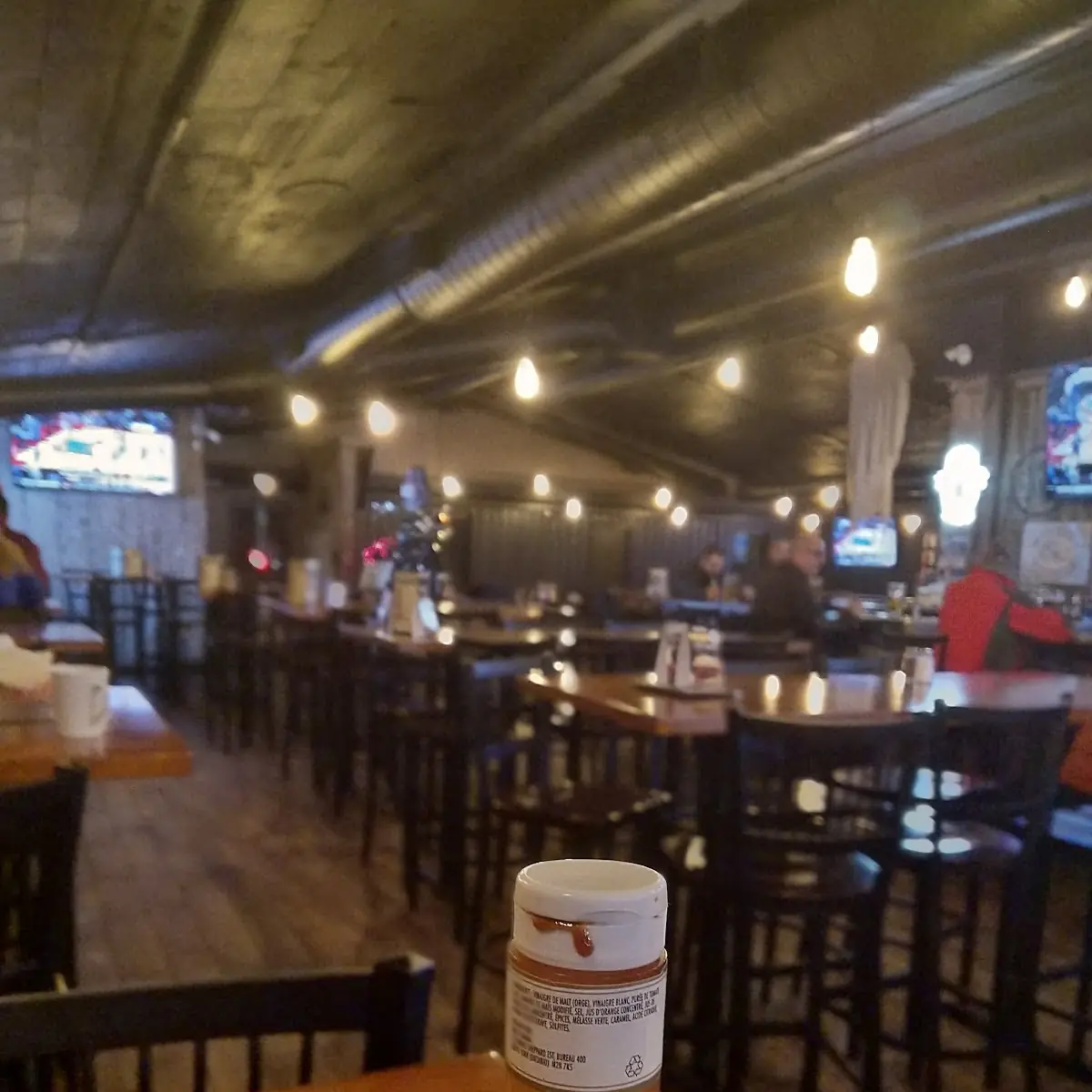 Vibe, Chuck’s Roadhouse Bar and Grill