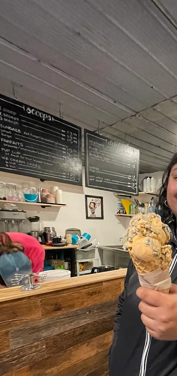 Vibe, The Tin Roof Cafe & Creamery