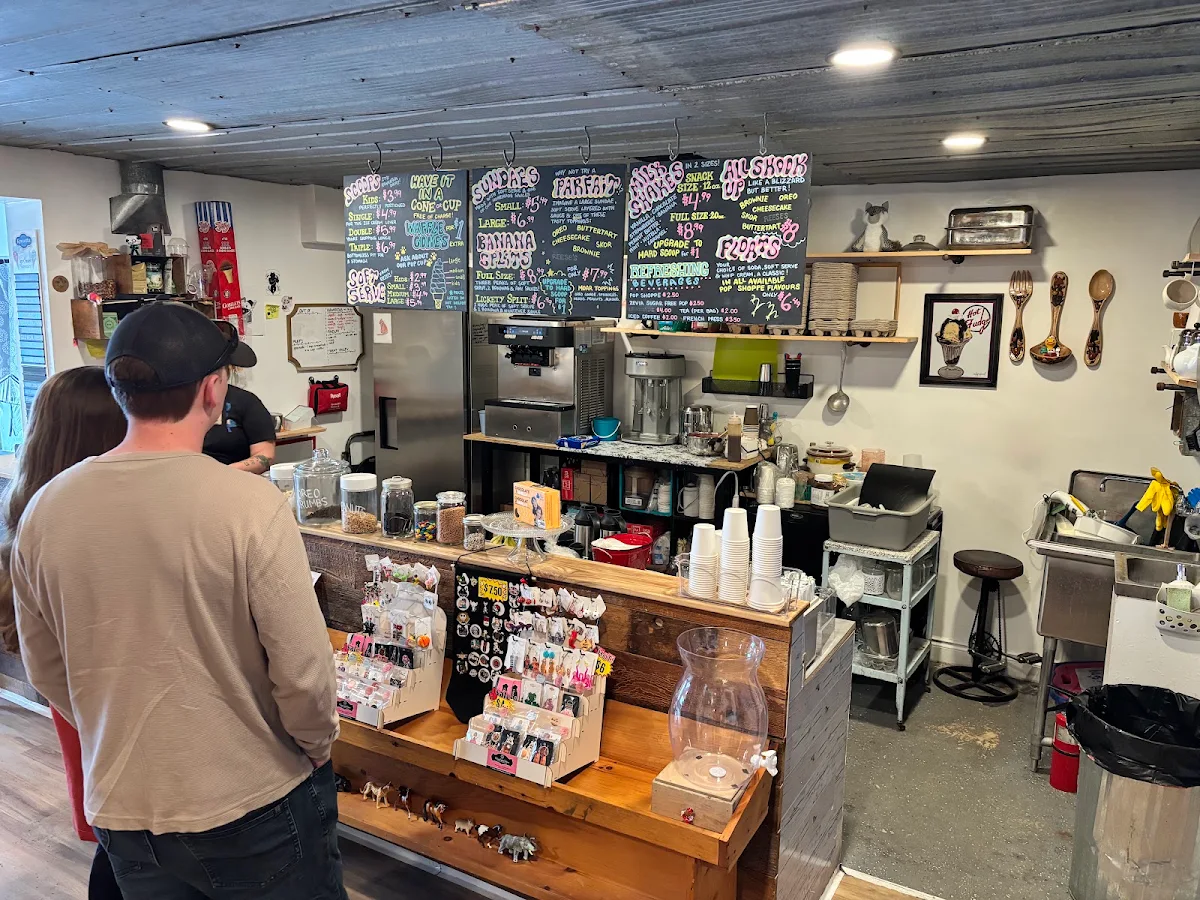 Vibe, The Tin Roof Cafe & Creamery