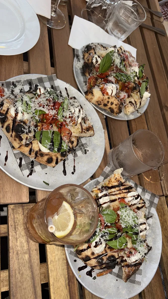 Food & drink, Lenny Pizzeria & Bar