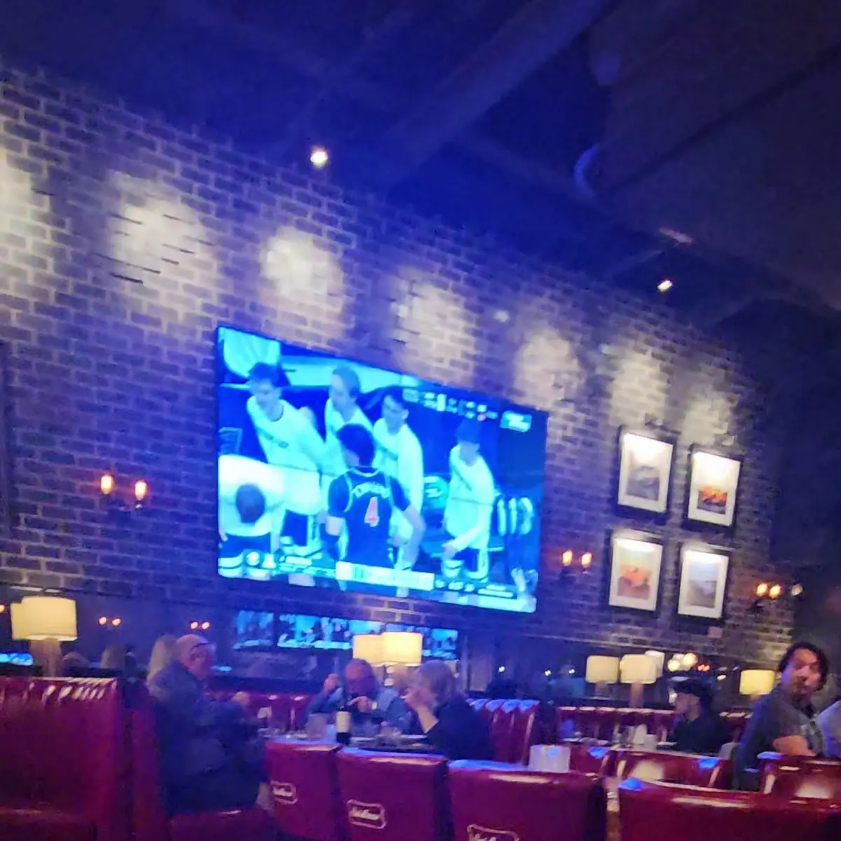 Vibe, Browns Socialhouse Grandview Corners