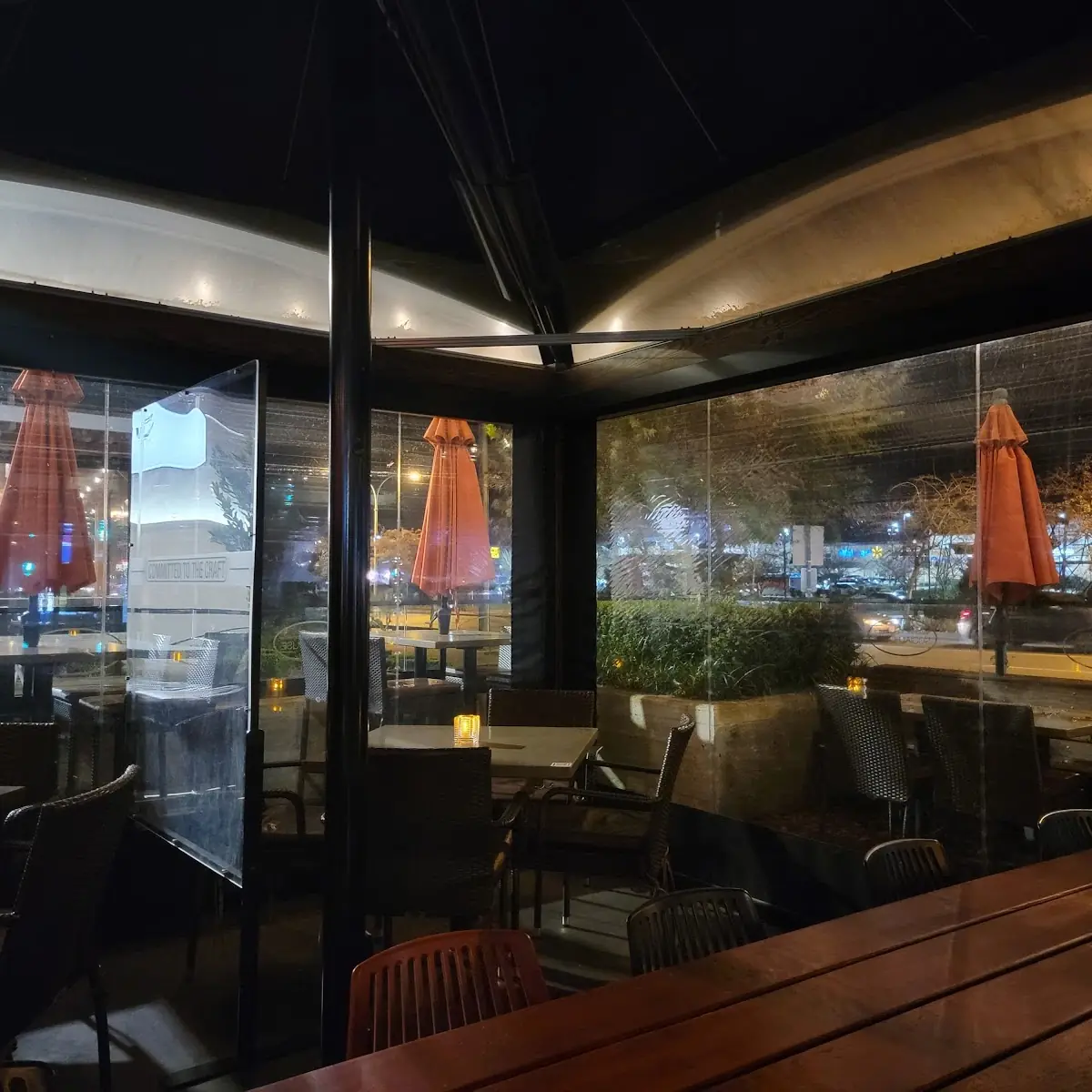 Vibe, Browns Socialhouse Grandview Corners