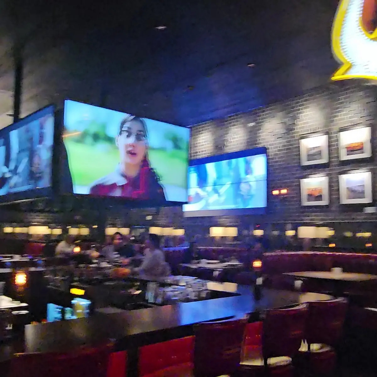 Vibe, Browns Socialhouse Grandview Corners