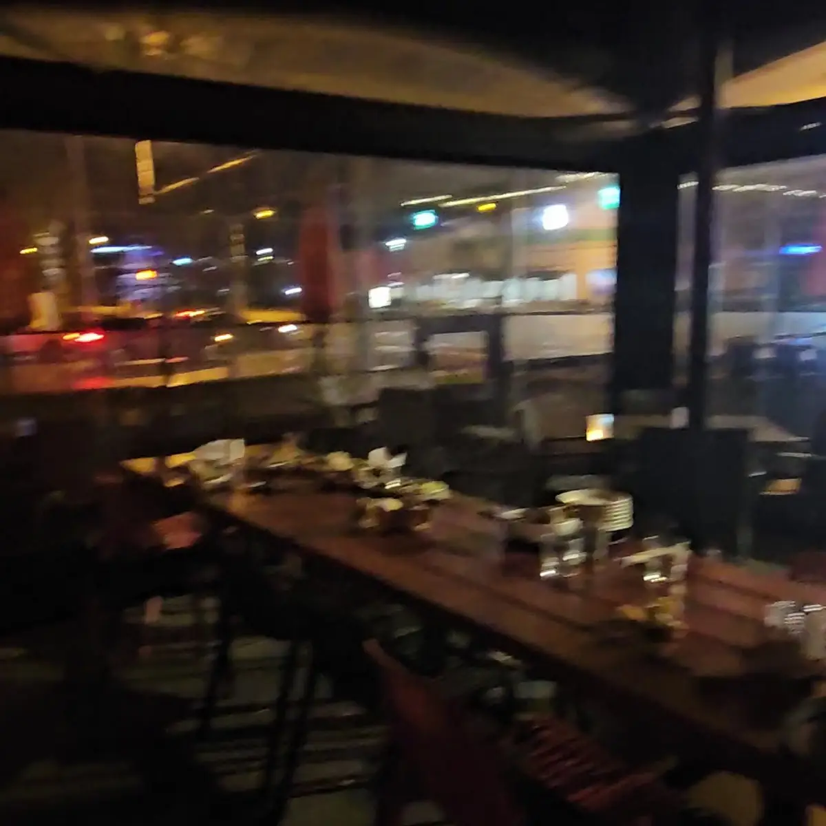 Vibe, Browns Socialhouse Grandview Corners