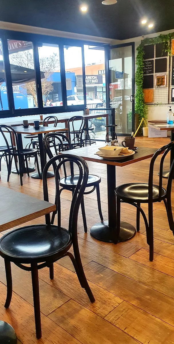 Vibe, Williams Cafe