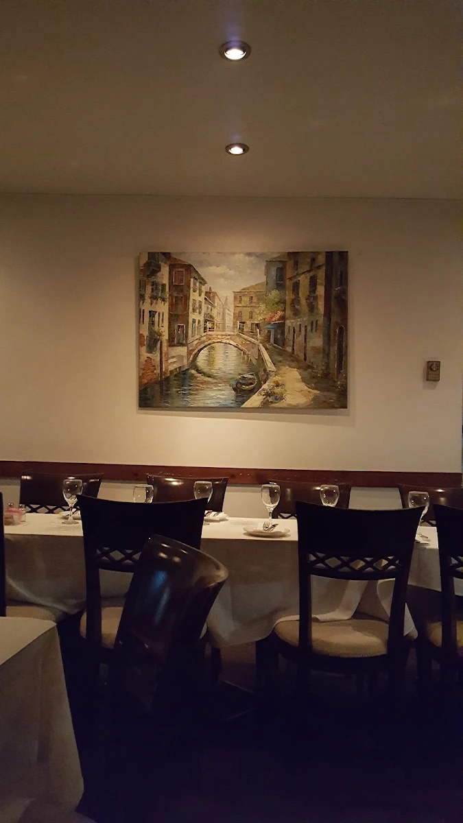 Vibe, Al Dente Trattoria