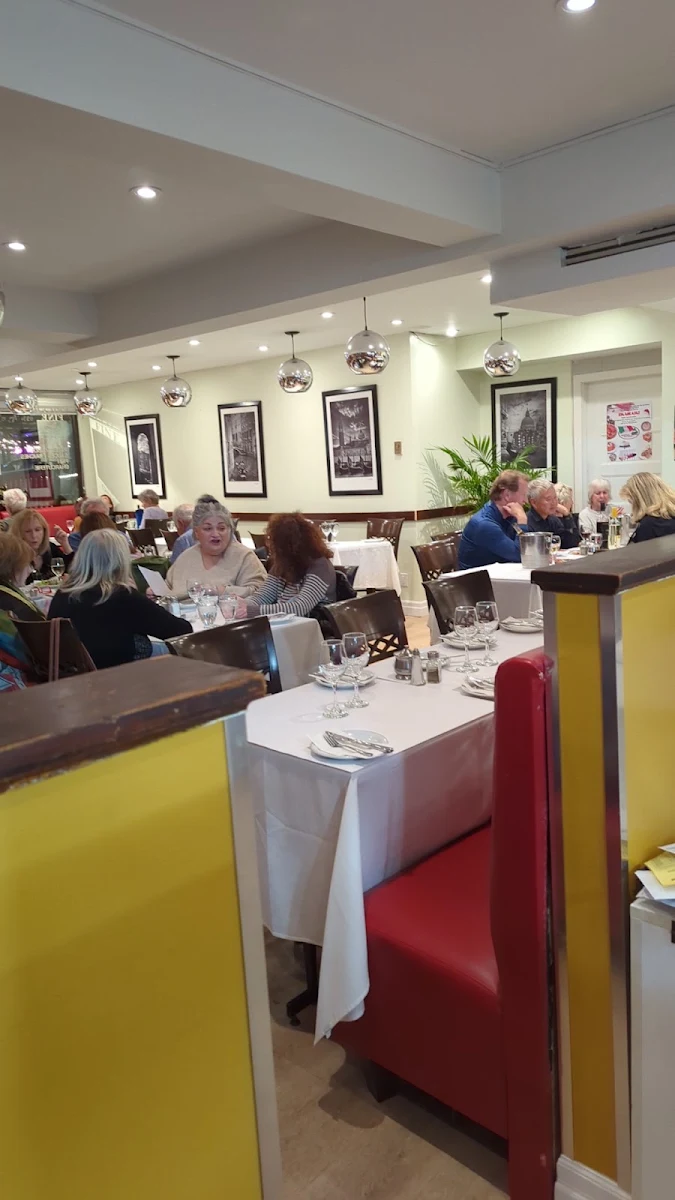 Vibe, Al Dente Trattoria
