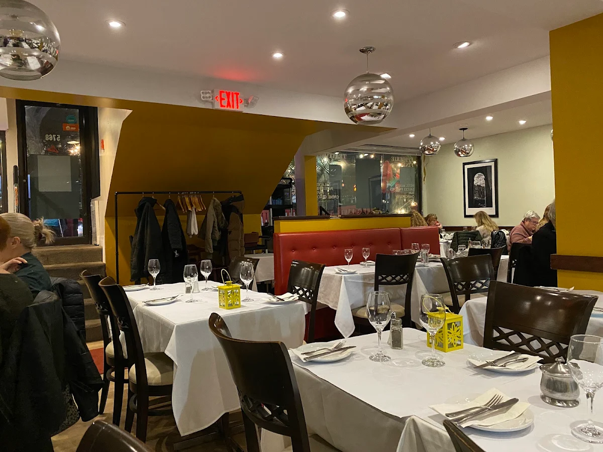 Vibe, Al Dente Trattoria