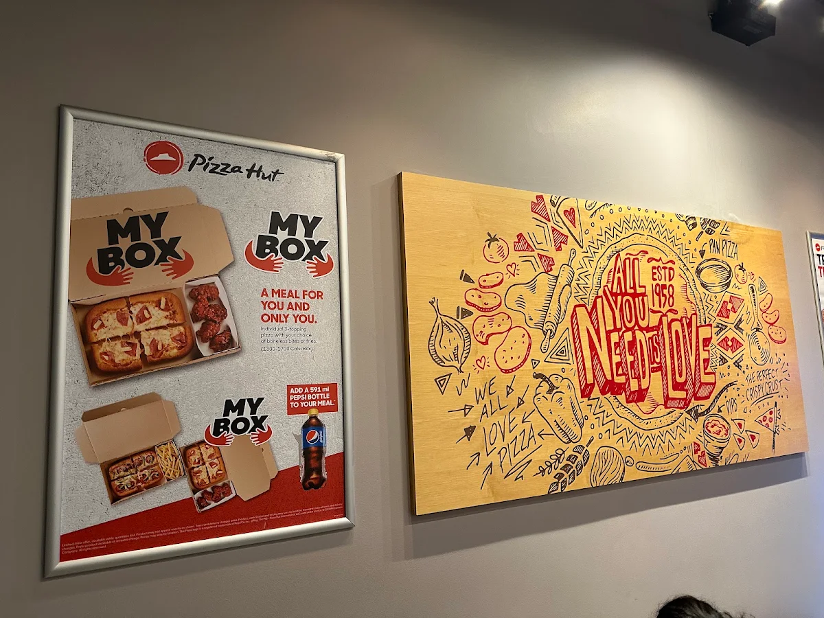 Menu, Pizza Hut