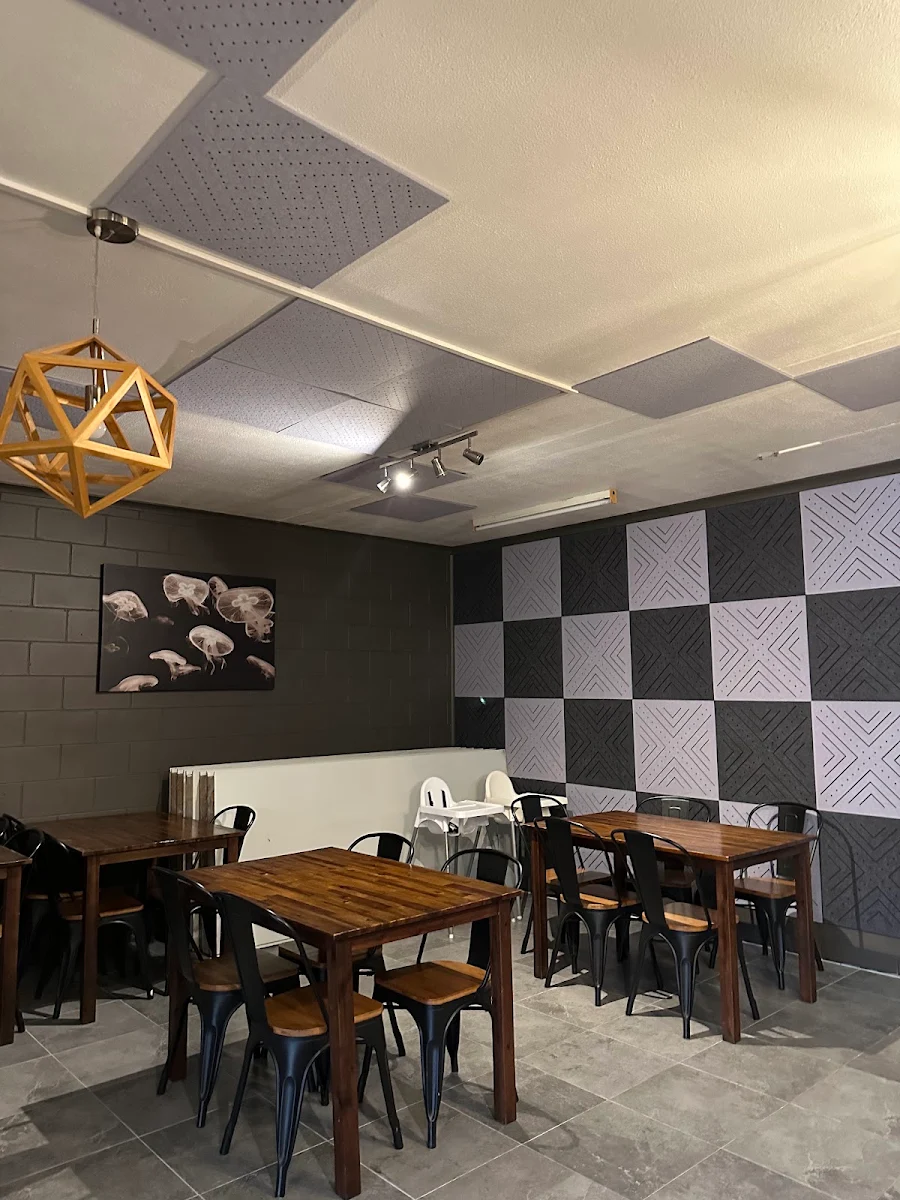 Vibe, Trinity Beach Asian Kitchen