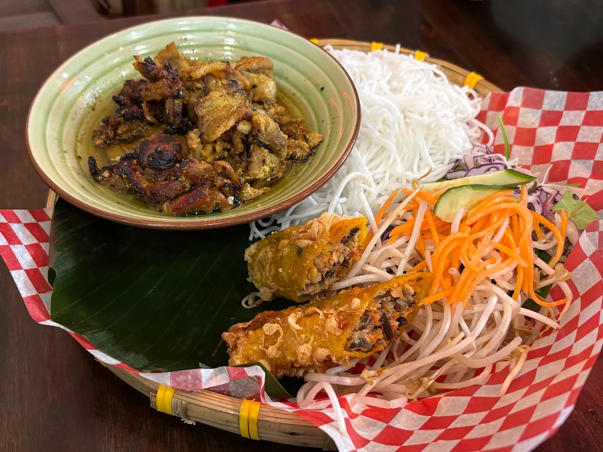 Food & drink, Phonatic Social Restaurant
