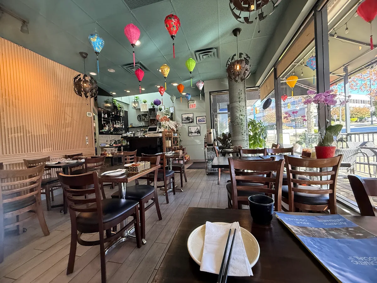 Vibe, Phonatic Social Restaurant