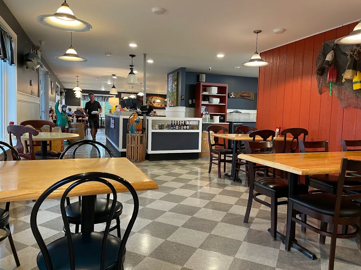 Vibe, Dennis Point Café