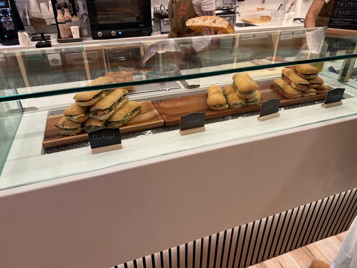 Vibe, Pressato Sandwich Bar