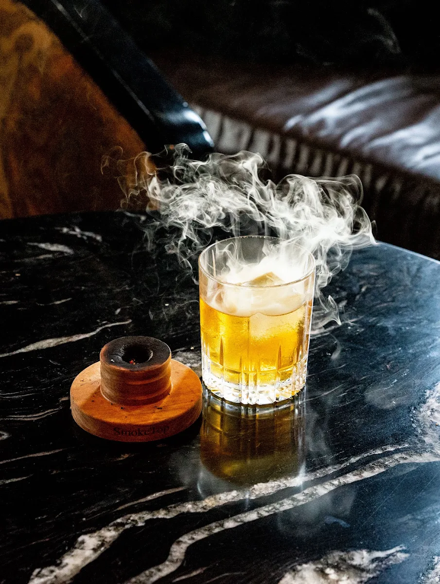 Food & drink, Bar 1608