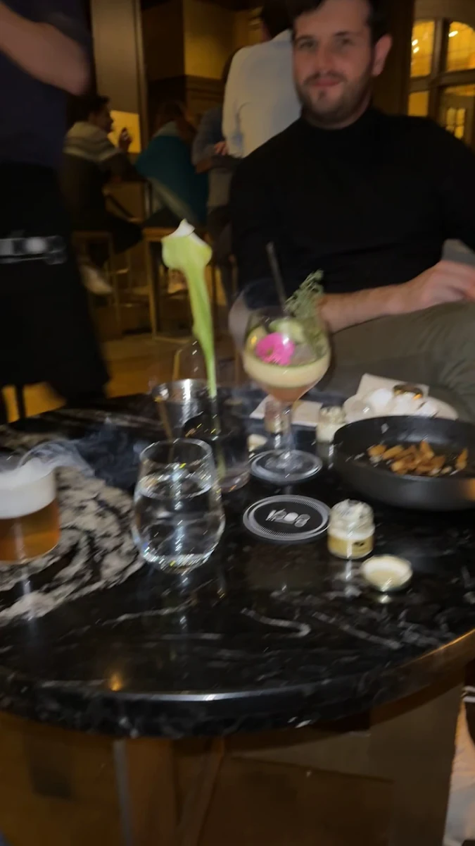 Food & drink, Bar 1608