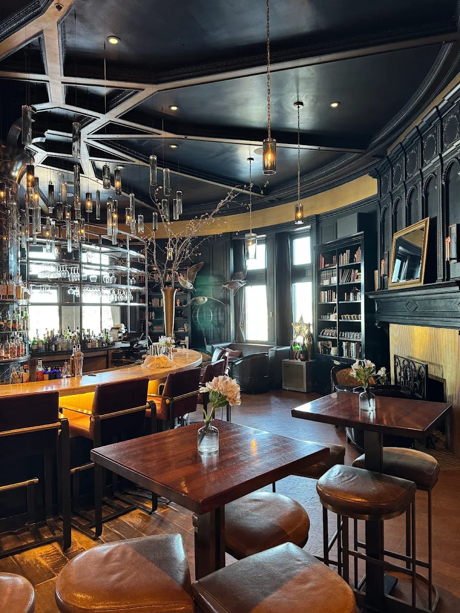 Vibe, Bar 1608