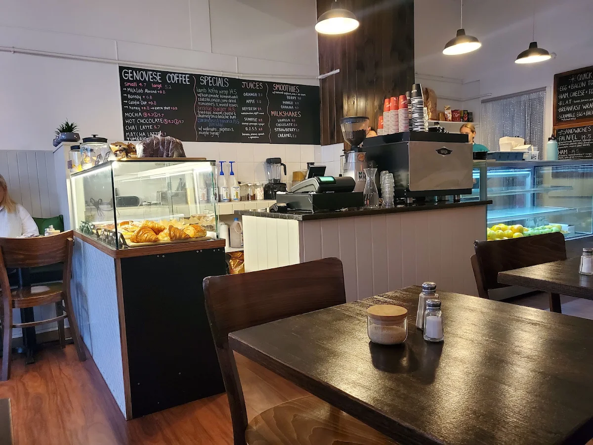 Vibe, Gas Cafe