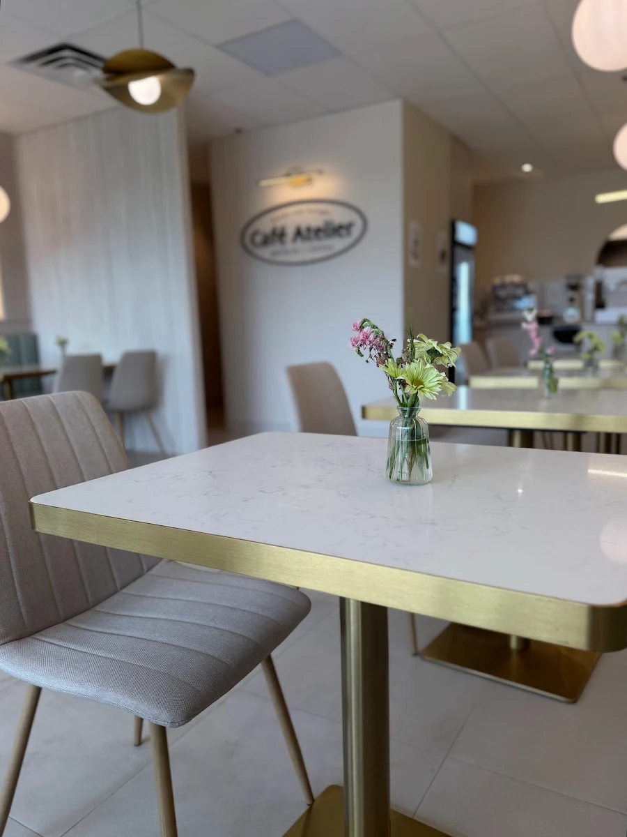 Vibe, Cafe Atelier