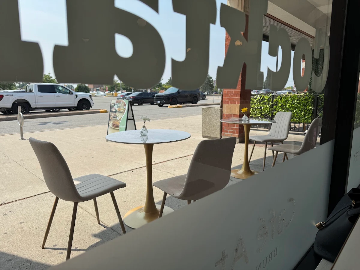 Vibe, Cafe Atelier