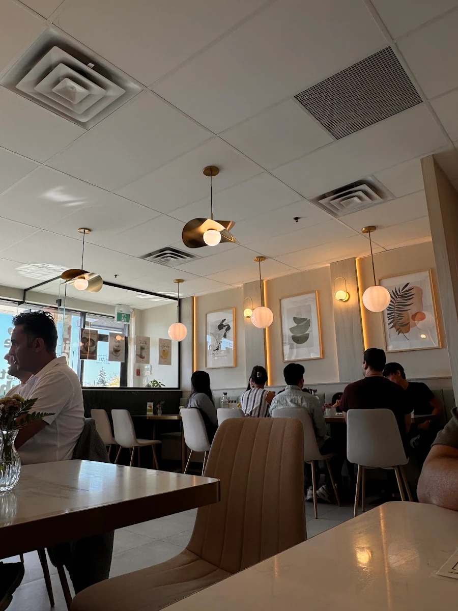 Vibe, Cafe Atelier