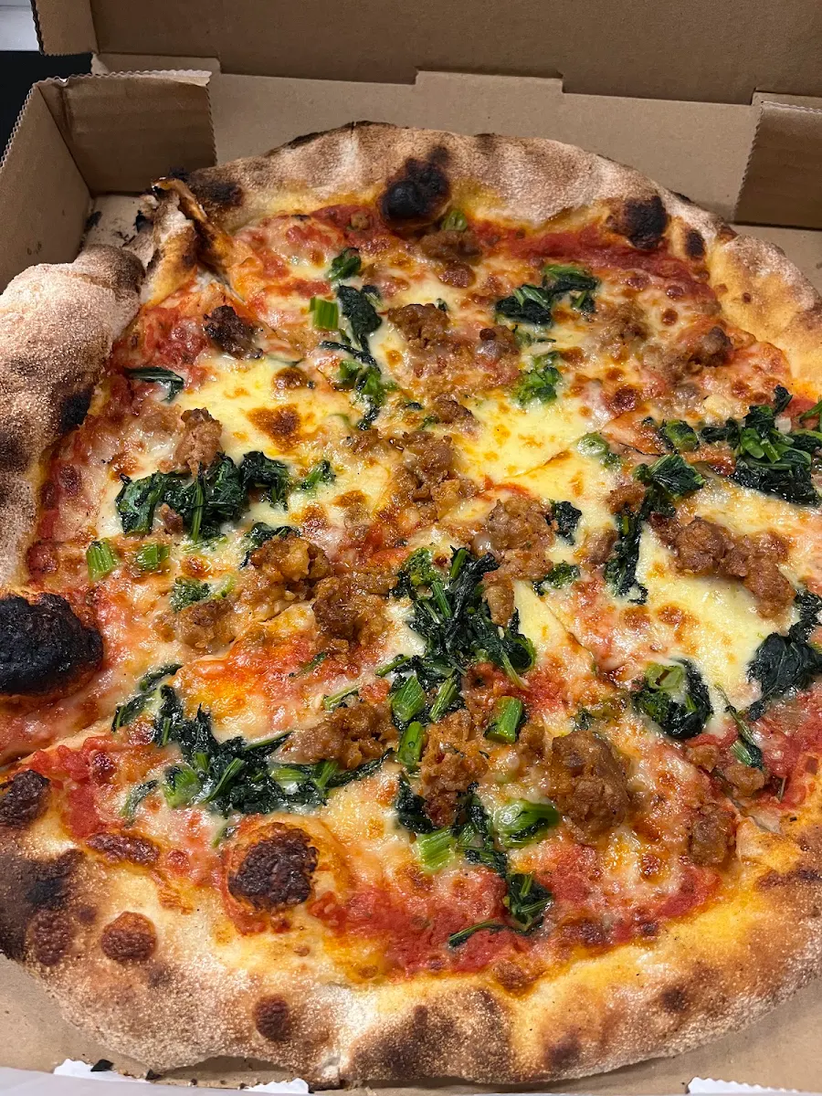 Food & drink, Revolver Pizza Co.