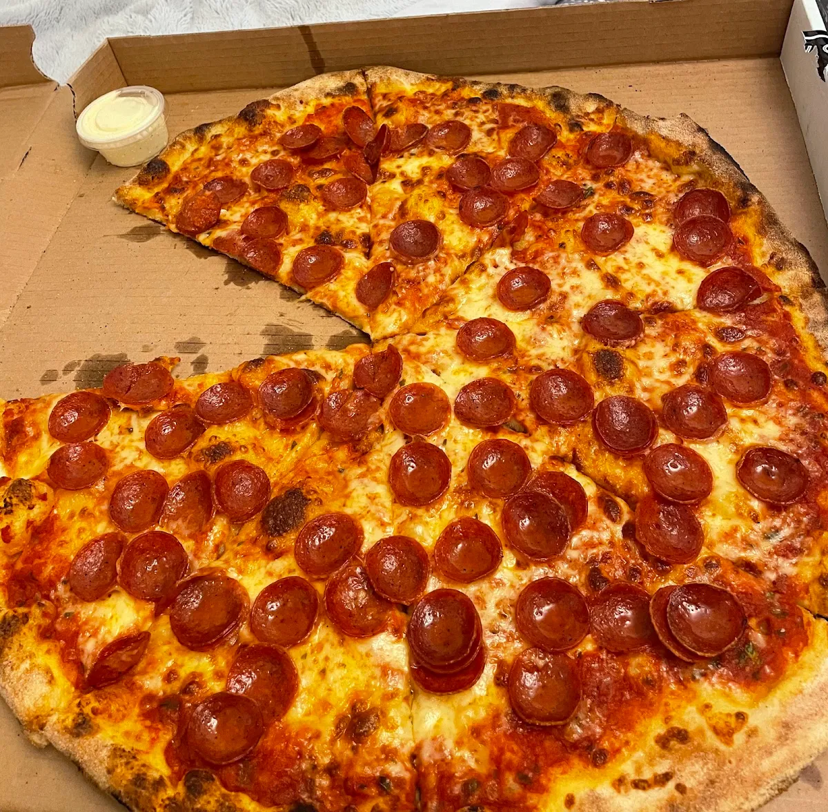 Food & drink, Revolver Pizza Co.