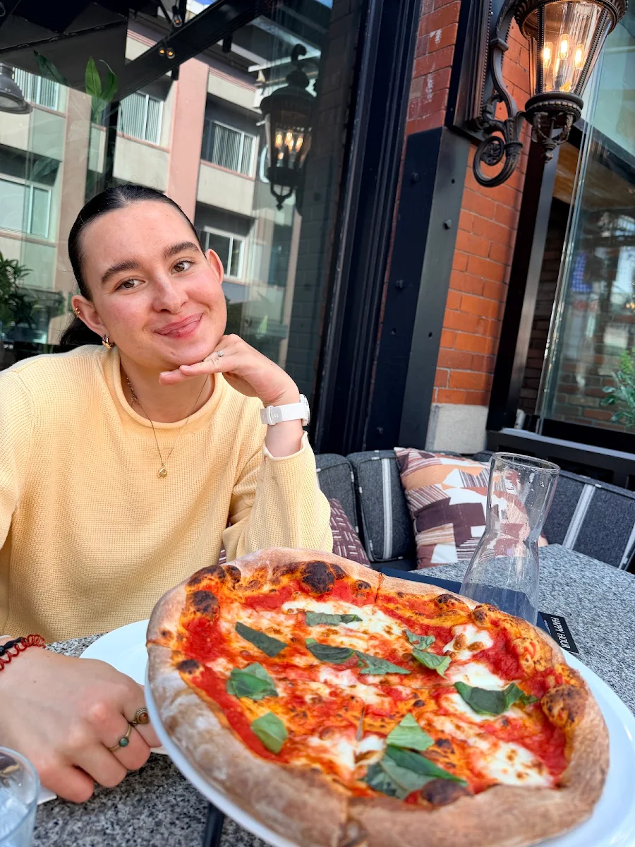 Food & drink, Earls Kitchen + Bar