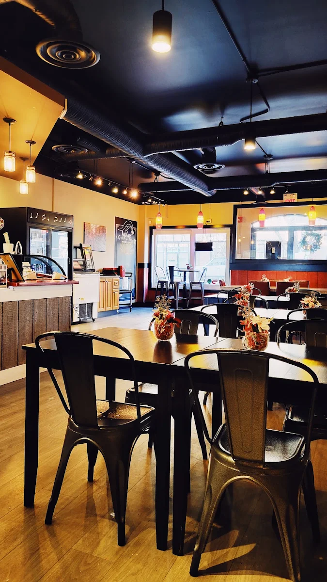 Vibe, Jef's Café