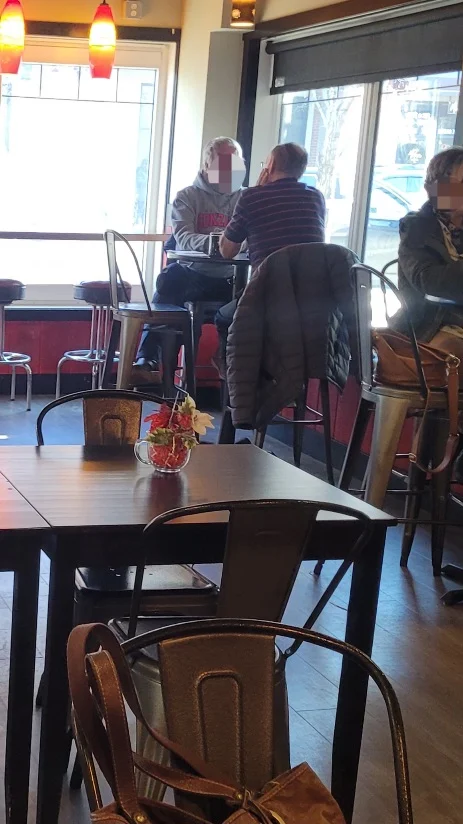 Vibe, Jef's Café