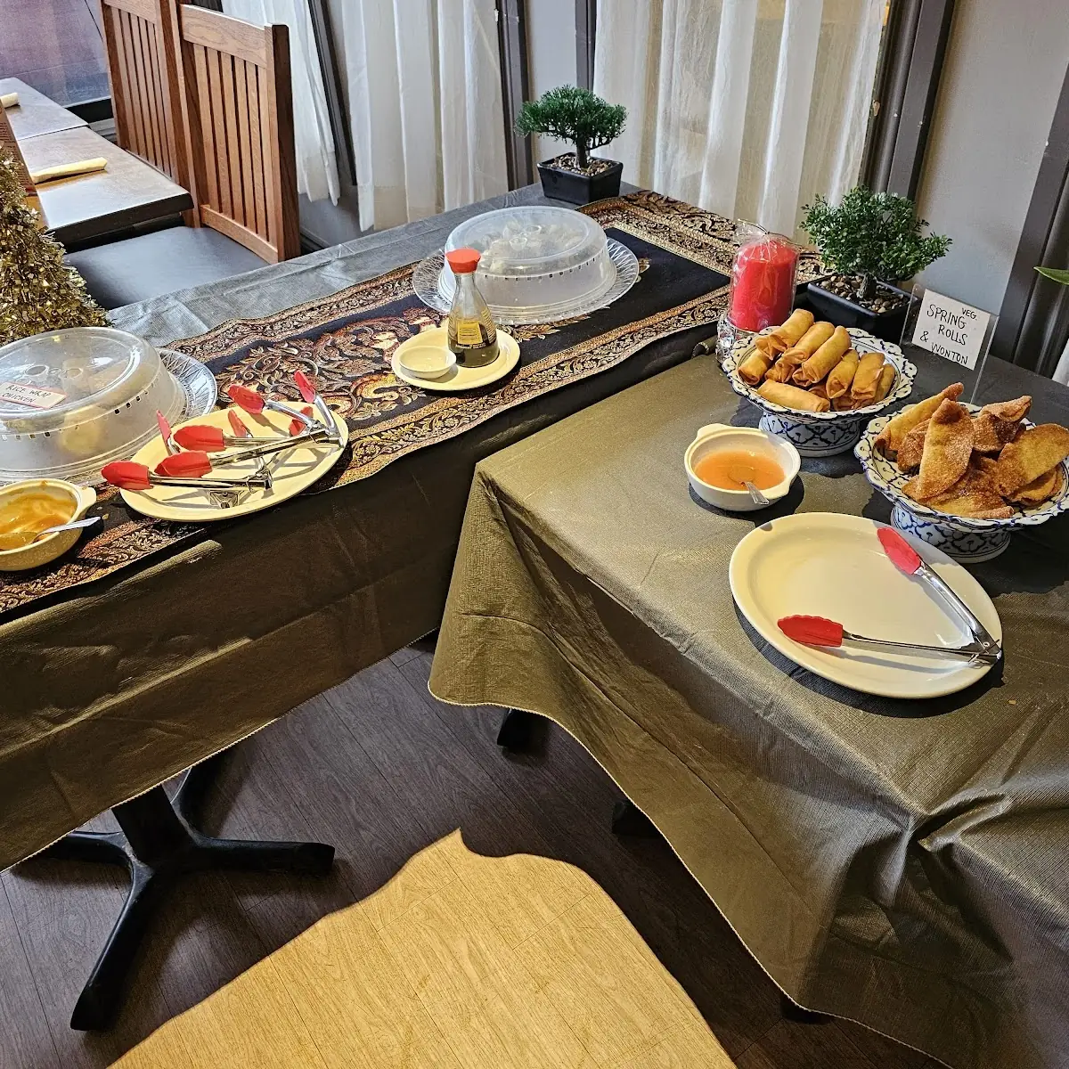 Vibe, Nakhon Thai Restaurant