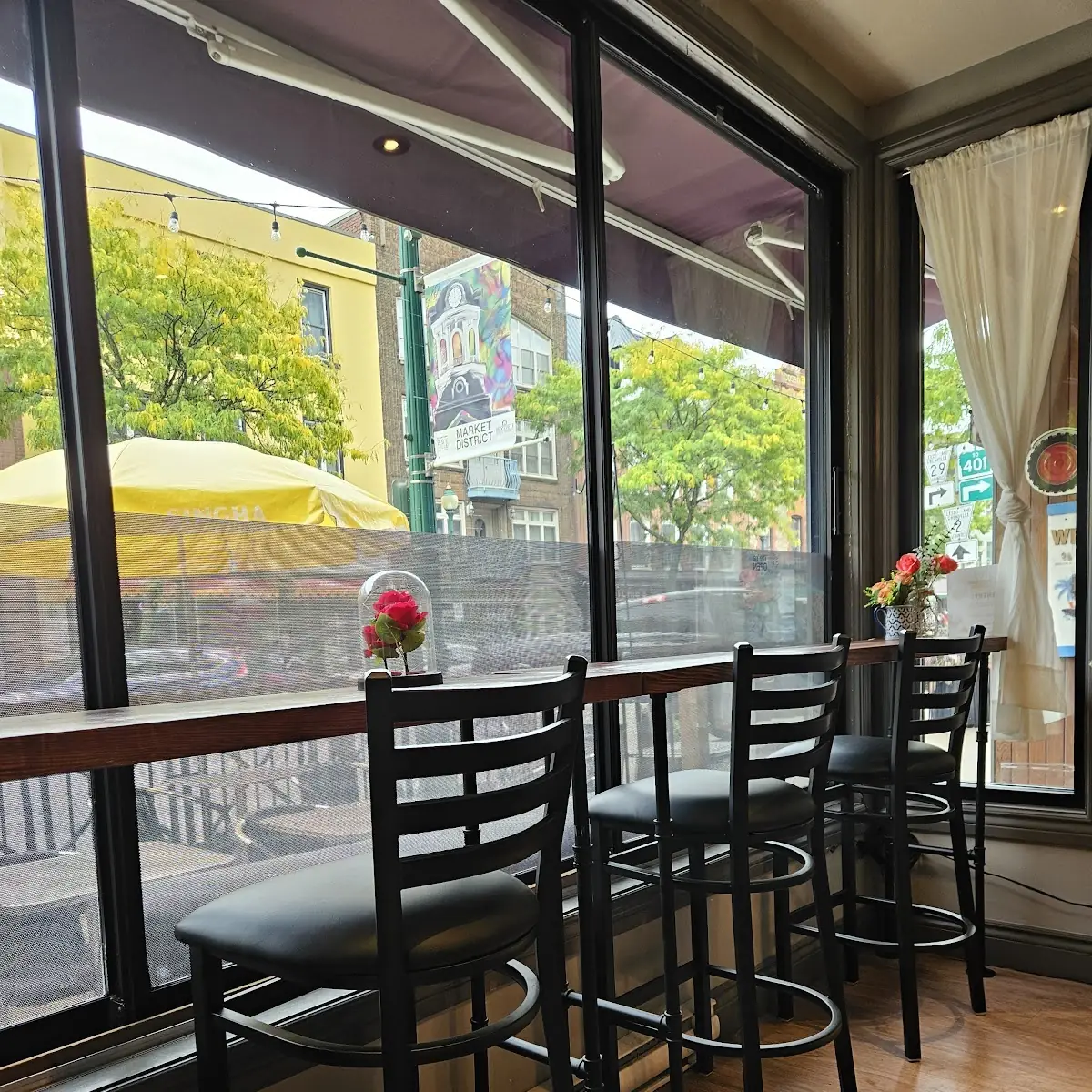 Vibe, Nakhon Thai Restaurant