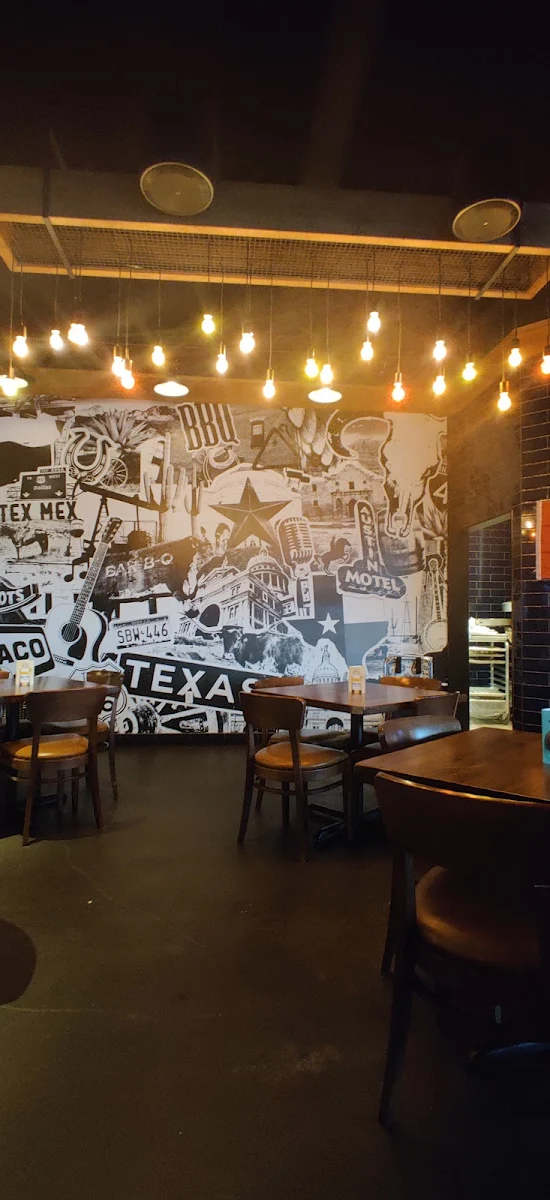 Vibe, Lone Star Texas Grill