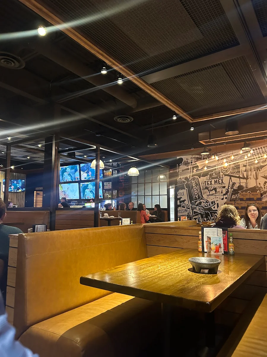 Vibe, Lone Star Texas Grill