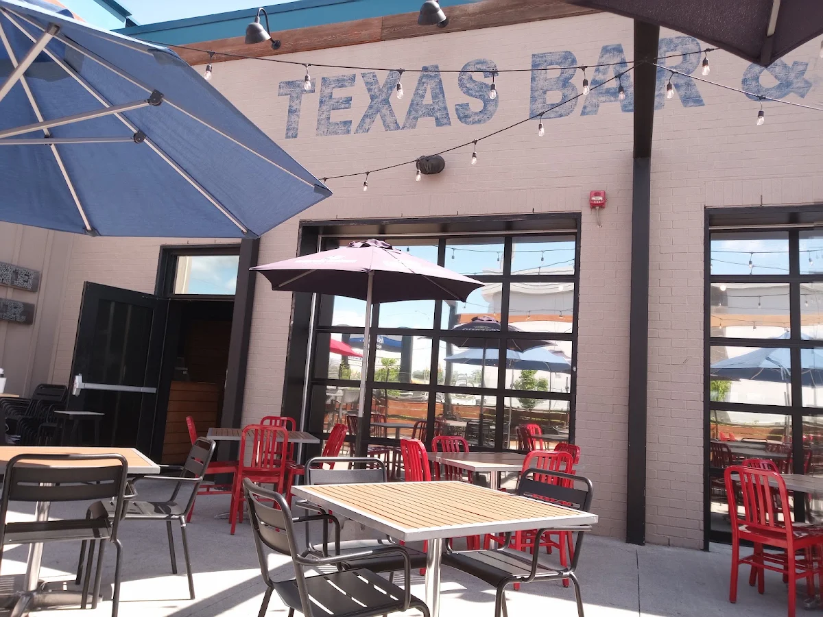Vibe, Lone Star Texas Grill