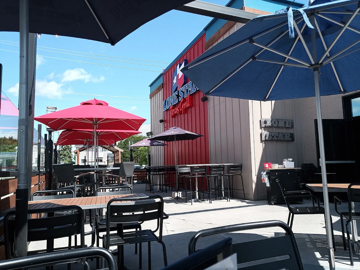 Vibe, Lone Star Texas Grill