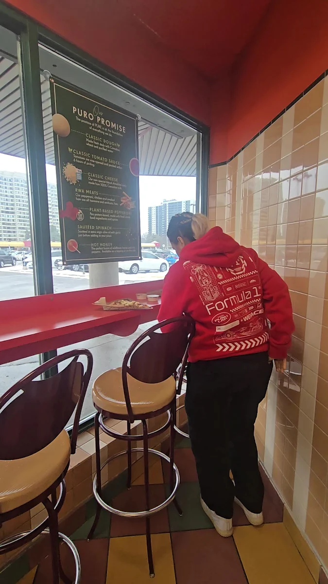 Vibe, Pizza Nova