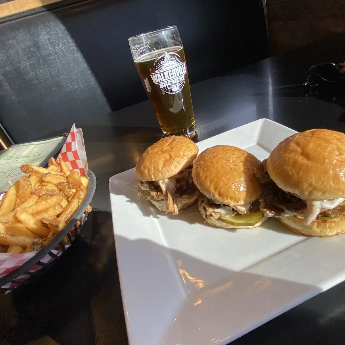 Food & drink, Joe Schmoe's Eats N Drinks