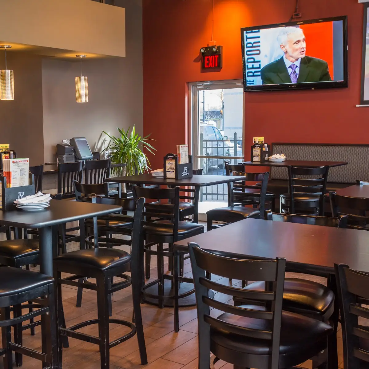Vibe, Joe Schmoe's Eats N Drinks