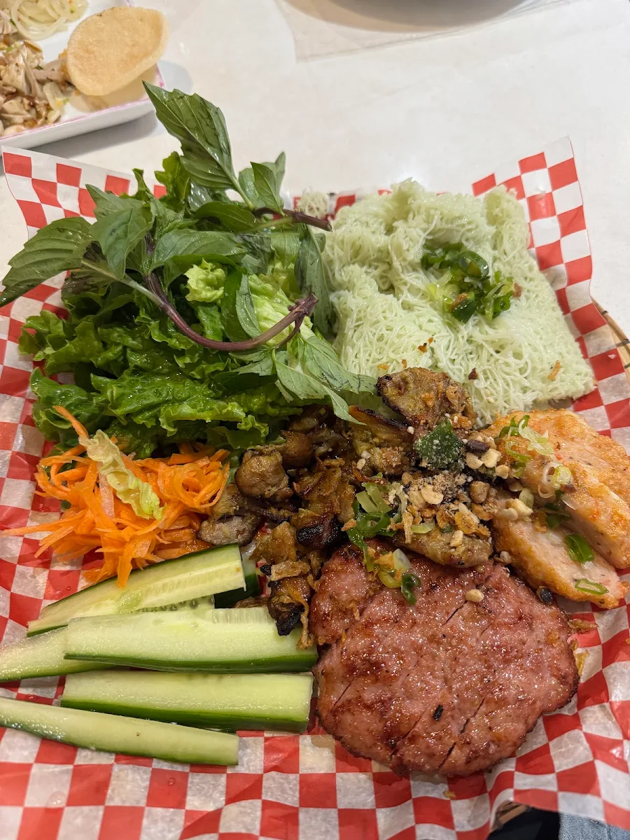 Food & drink, Hue Thuong Restaurant