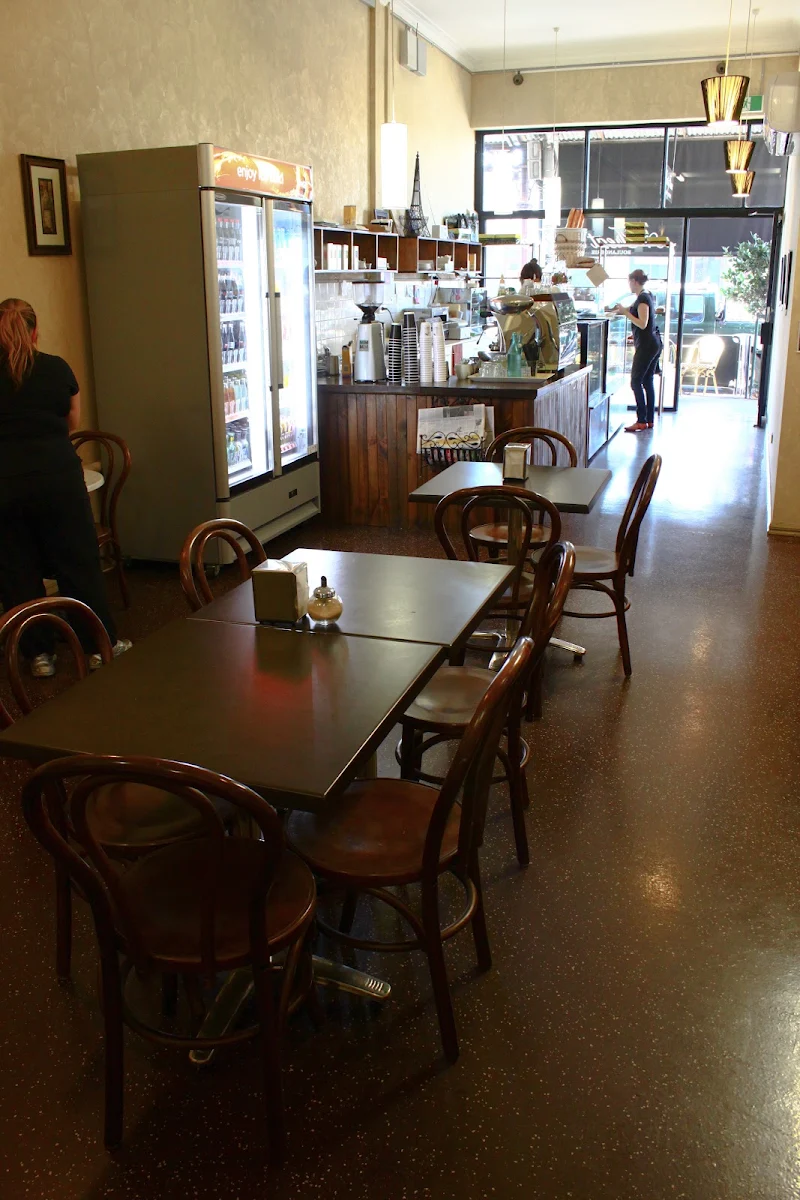 Vibe, A Treat of France (Carlton North)