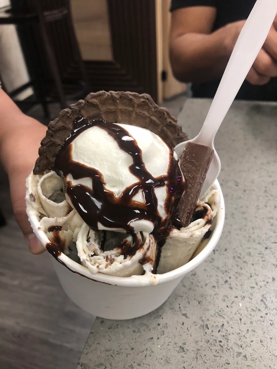 Food & drink, Roll N Chill Ice Cream & Shakes - Oxford St