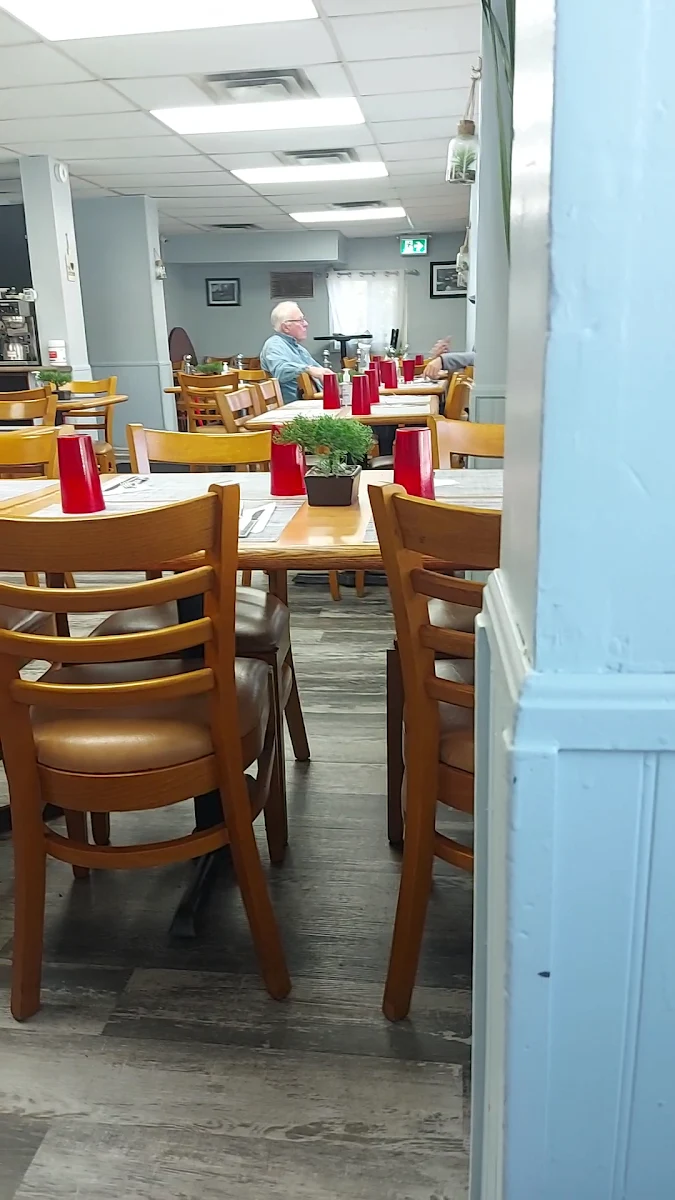Vibe, Fiona's Cuisine