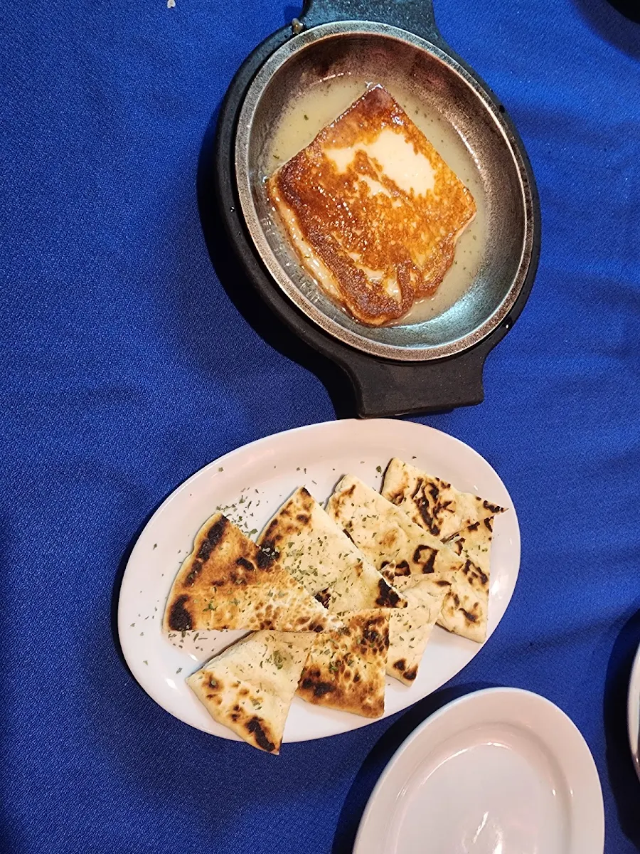 Food & drink, Three Kretans Greek Restaurant
