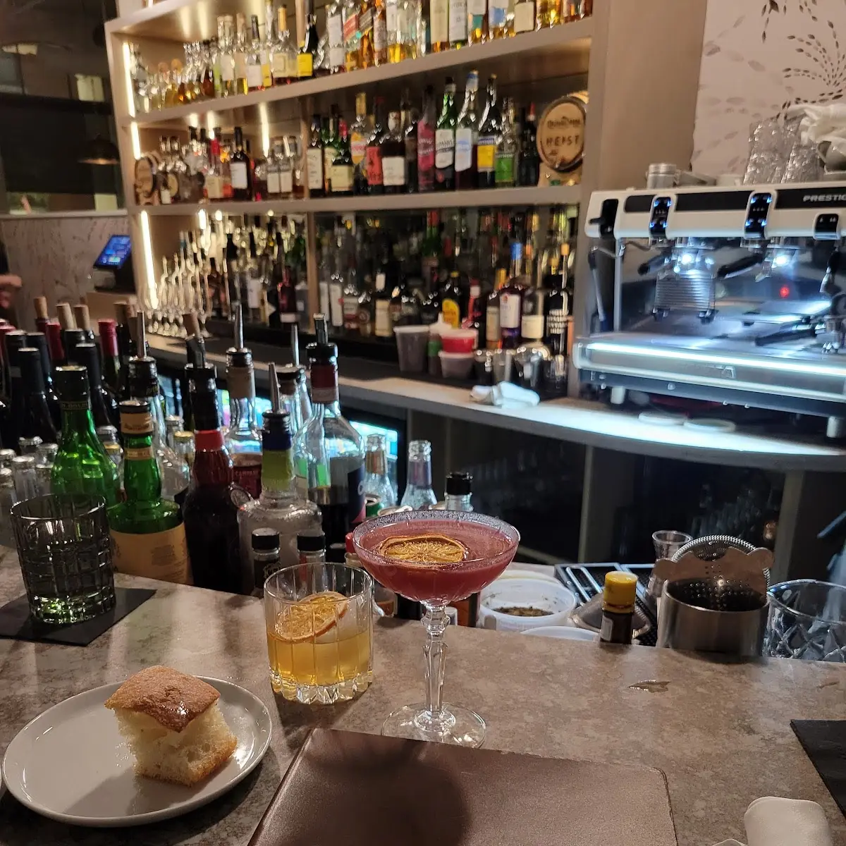 Food & drink, HEIST Restaurant + Wine Club